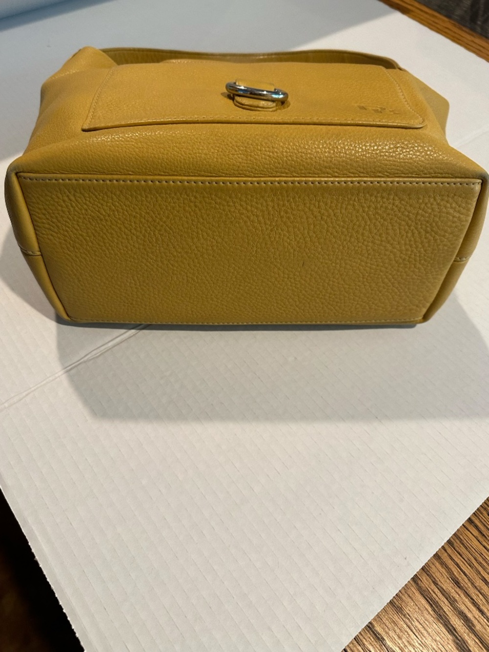 Dooney & Bouke leather Hobo in buttery yellow - Picture 6 of 10